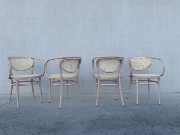 209 SERIE THONET – ONGEBRUIKT