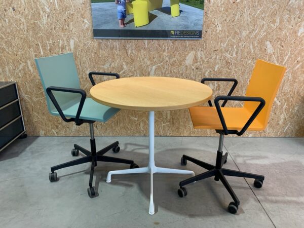 EAMES CONTRACT TABLE VITRA, showroommodel