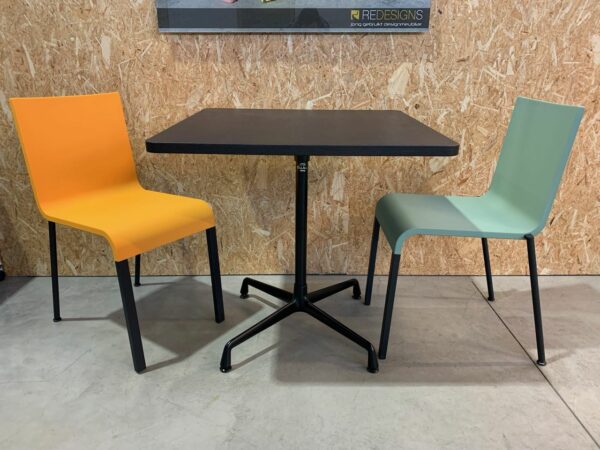 EAMES VITRA CONTRACT TABLE, showroommodel