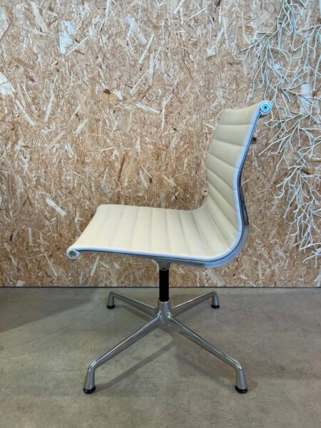 EAMES EA101 VITRA – SHOWROOMMODEL