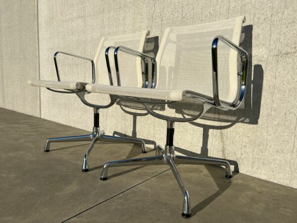 EAMES EA108 DRAAIBAAR VITRA WITTE NETWEAVE