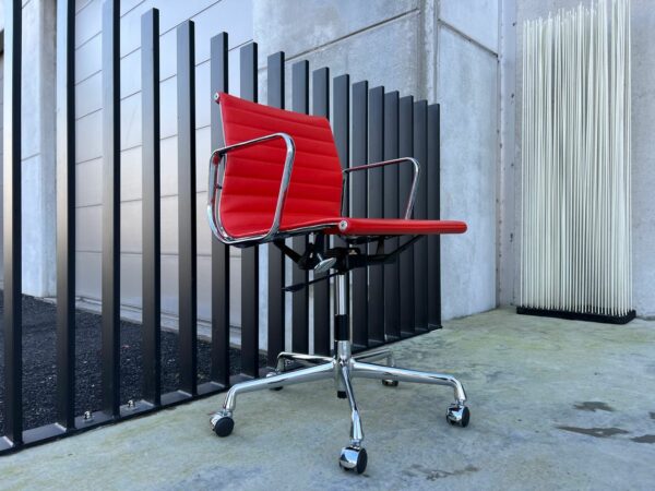 EAMES EA117 VITRA BUREAUSTOEL