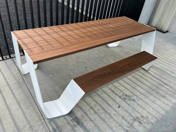 EXTREMIS HOPPER SHOWROOMMODEL, 2M40