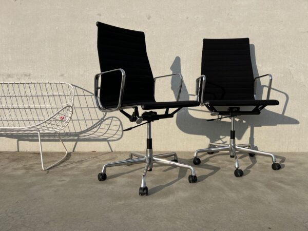 VITRA EAMES EA119 HOPSAK BUREAUSTOEL, 4x
