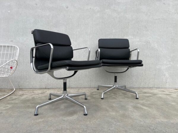 Vitra Eames EA208 stoel, 14x