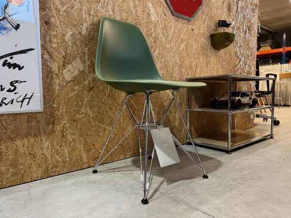 VITRA EAMES DSR STOELEN – ONGEBRUIKT, 8X