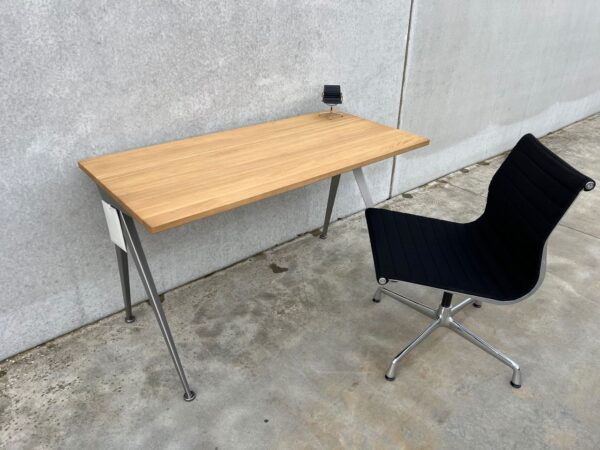 VITRA PROUVE COMPAS DIRECTION TAFEL – SHOWROOMMODEL